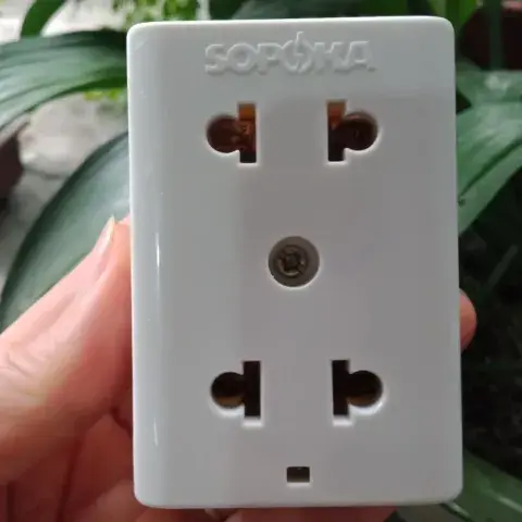 Ổ cắm 2 lỗ không che Sopoka E12, công suất 2200W (10A)