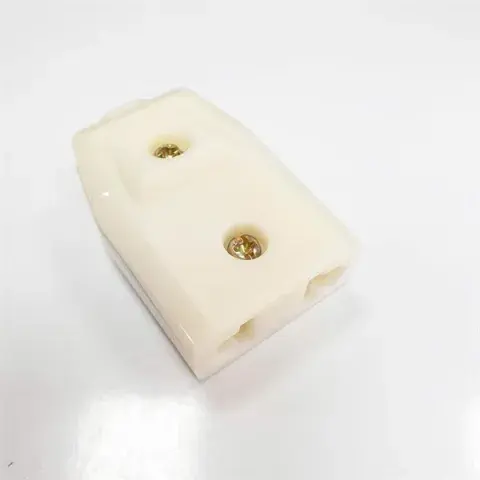 Phích Âm Chống Vỡ SOPOKA P5 là phích cái (âm) chịu tải tối đa 2000W