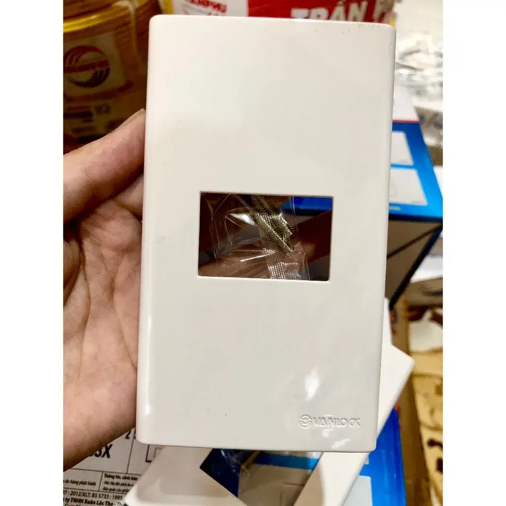 Mặt Lắp Thiết Bị Ổ Cắm Công Tắc Sino Vanlock S18CC (1 lỗ - S18CC1X)