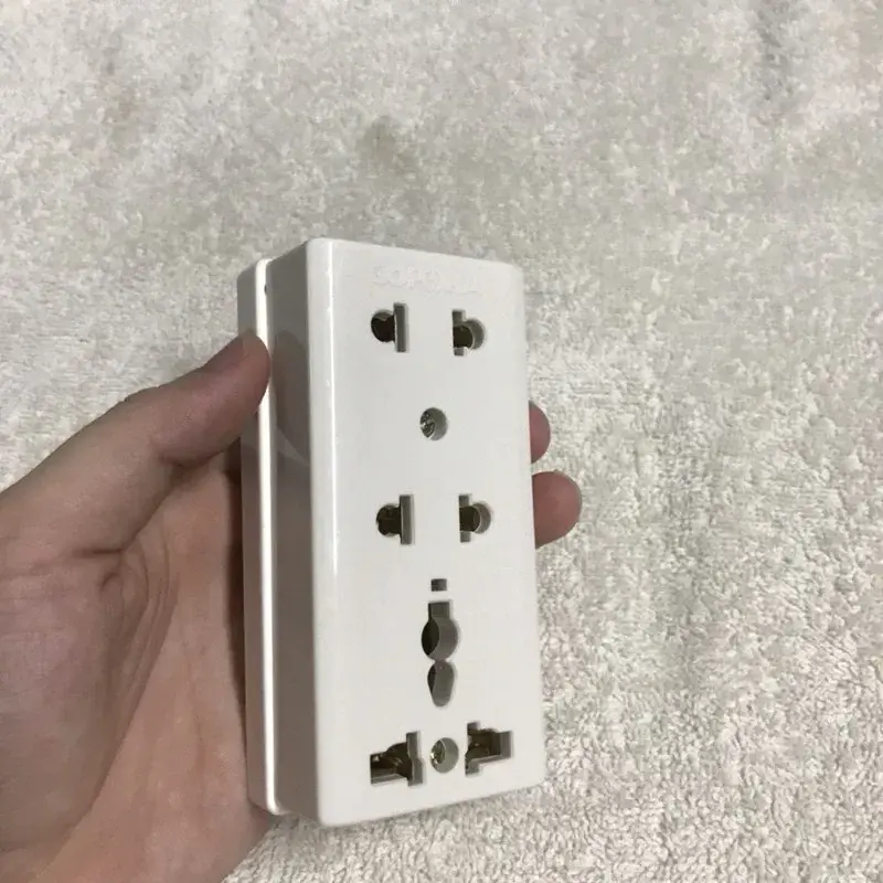 Ổ cắm 3 lỗ không che 10A-220V-2200W Sopoka E15 - Chống cháy, chịu nhiệt