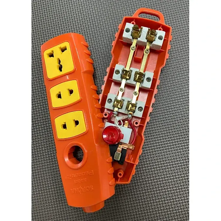 Ổ Cắm Điện 3 Lỗ Không Dây 6000W Có Nút Nguồn SOPOKA P6000W2+