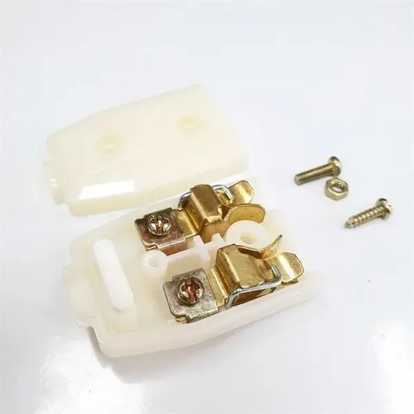 Phích Âm Chống Vỡ SOPOKA P5 là phích cái (âm) chịu tải tối đa 2000W