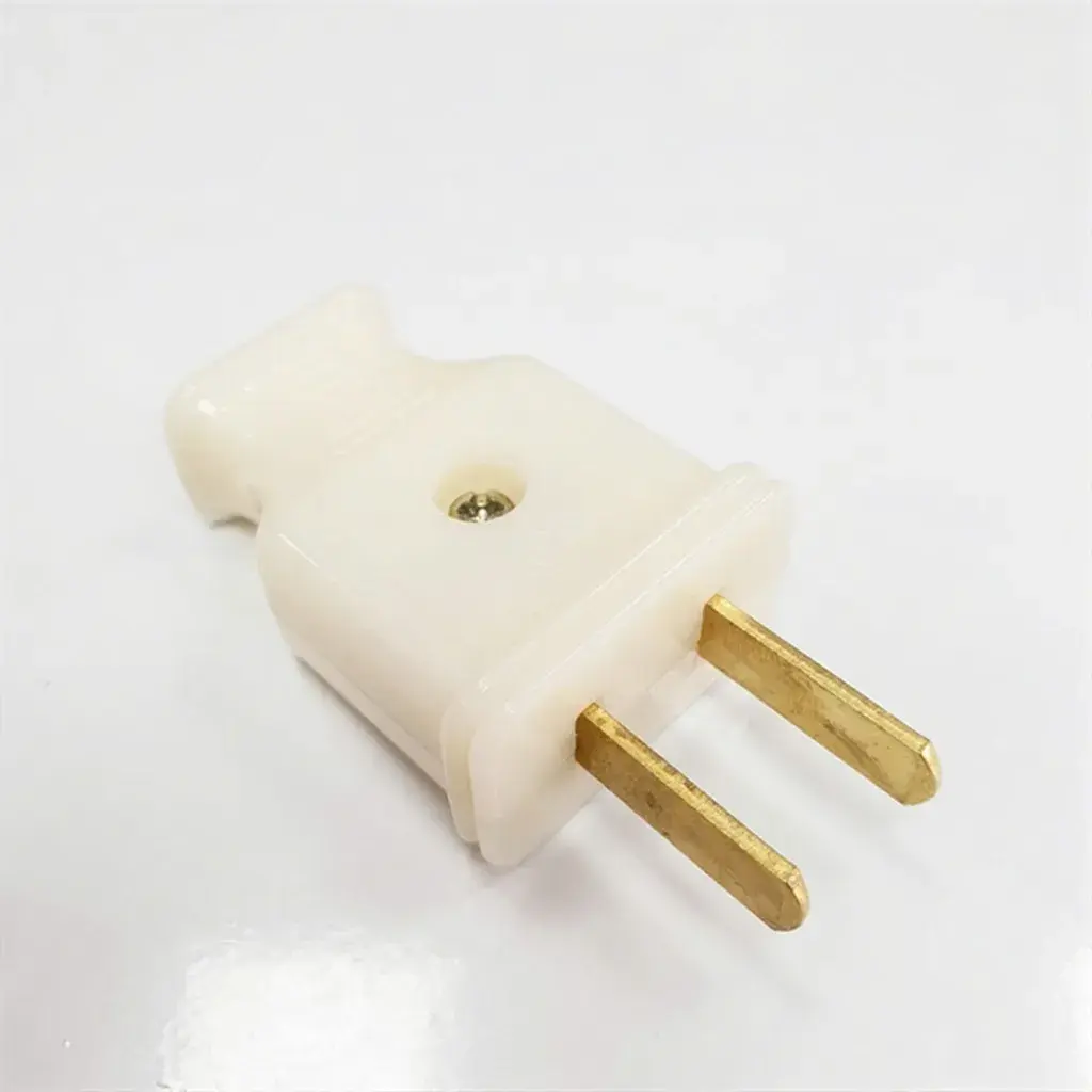 Phích Cắm Điện SOPOKA P2 là phích cắm chân dẹt (chân đực) chịu tải 1200W, điện áp 220V