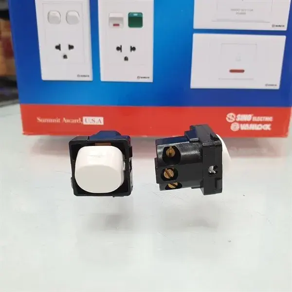 Công tắc 2 chiều Sino S30M dòng S18