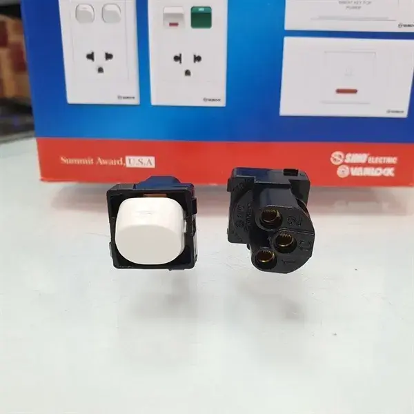 Công tắc 2 chiều Sino S30M dòng S18